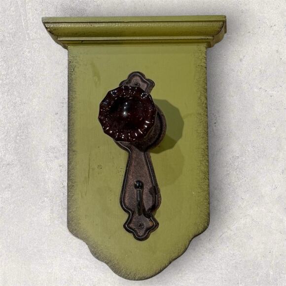 VTG Pier 1 Door Knob Hook Decorative Key Holder Shelf Green Shabby Chic Rustic - Picture 1 of 4